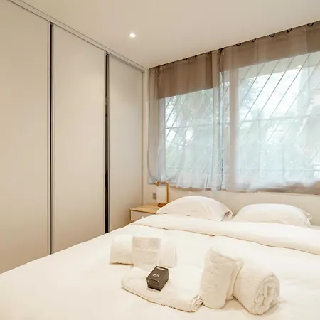 Renovated With Parking & Terrace - Palm Cannes